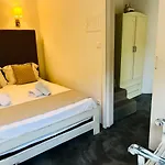 Navy Blue Apartman Ornósz