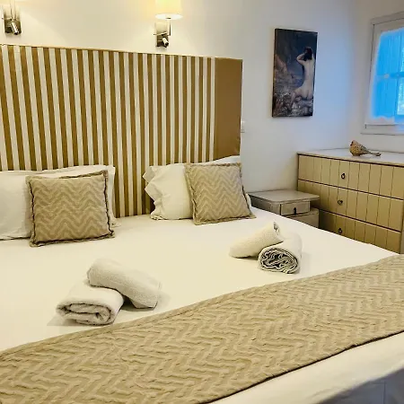 Navy Blue * Ornos (Mykonos)